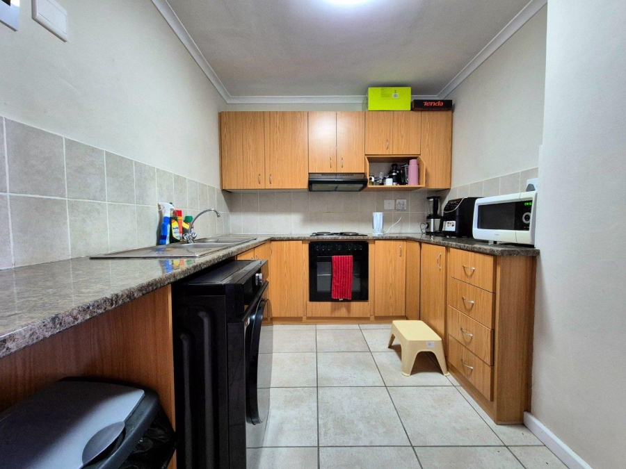 To Let 2 Bedroom Property for Rent in Wynberg Western Cape